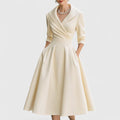 Elegantes Midi-Kleid