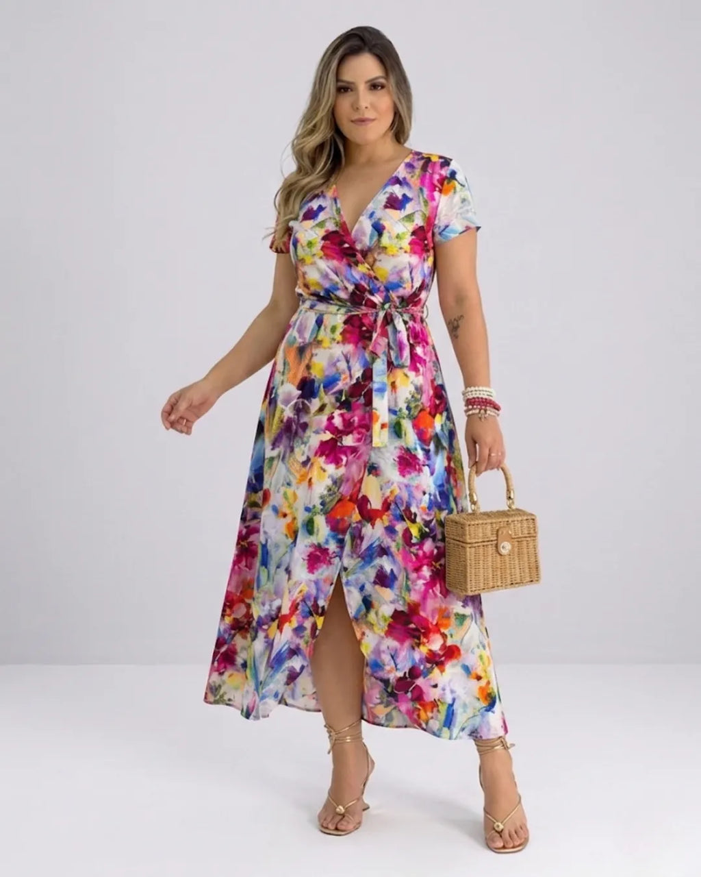 Damen Wickelkleid mit Blumenprint – V-Ausschnitt Midikleid mit Schlitz & Bindegürtel