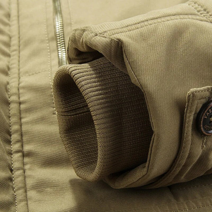Winterjacke für Männer mit Kapuze, Plüschfutter und Reißverschlusstaschen