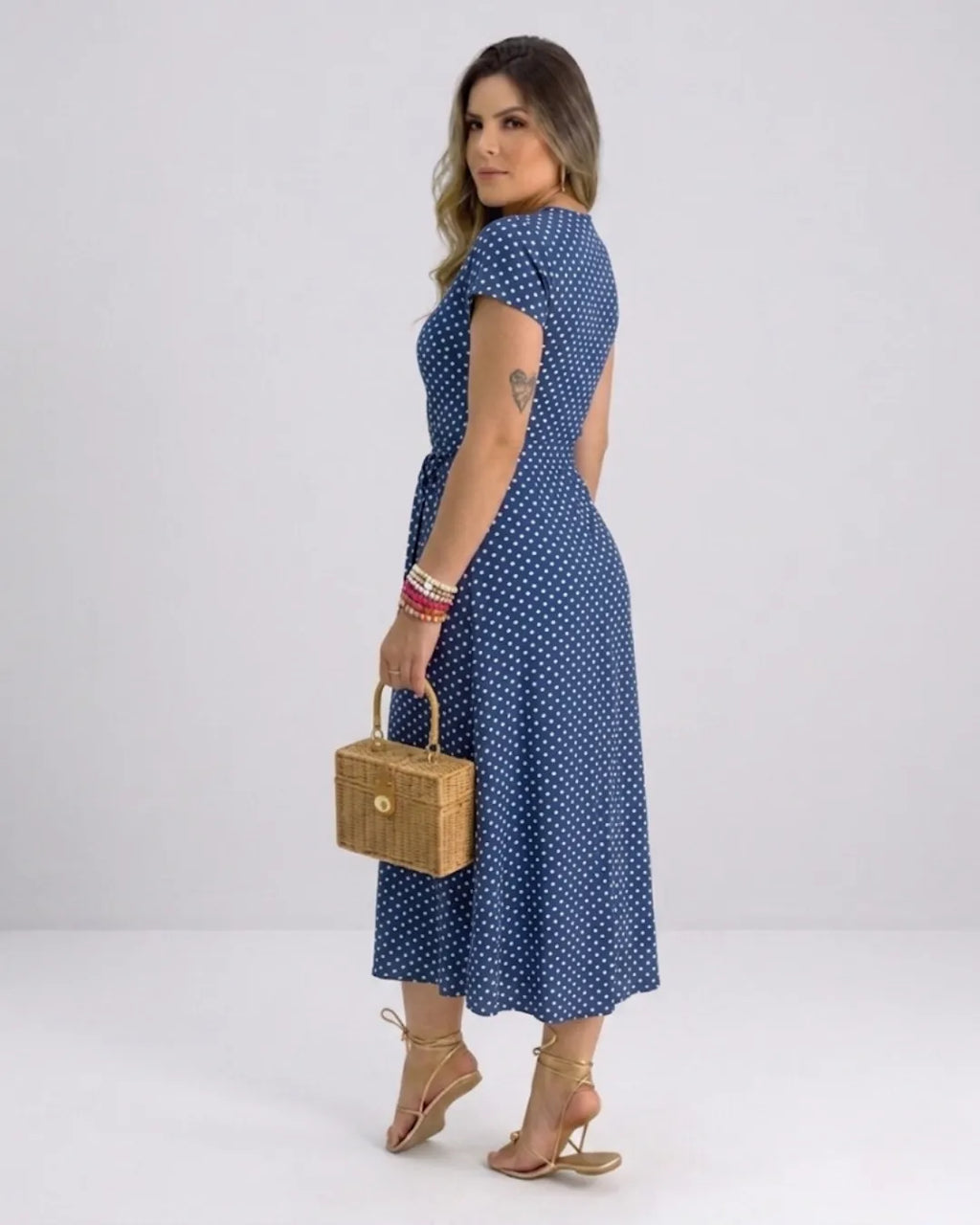 Damen Punkte Wickelkleid – Retro Midi Sommerkleid mit V-Ausschnitt & Schlitz