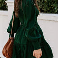 Gesmoktes Kleid mit langen Ärmeln