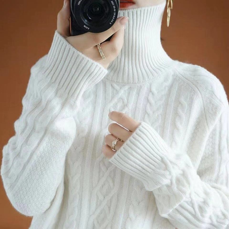 Gestrickter Rollkragenpullover