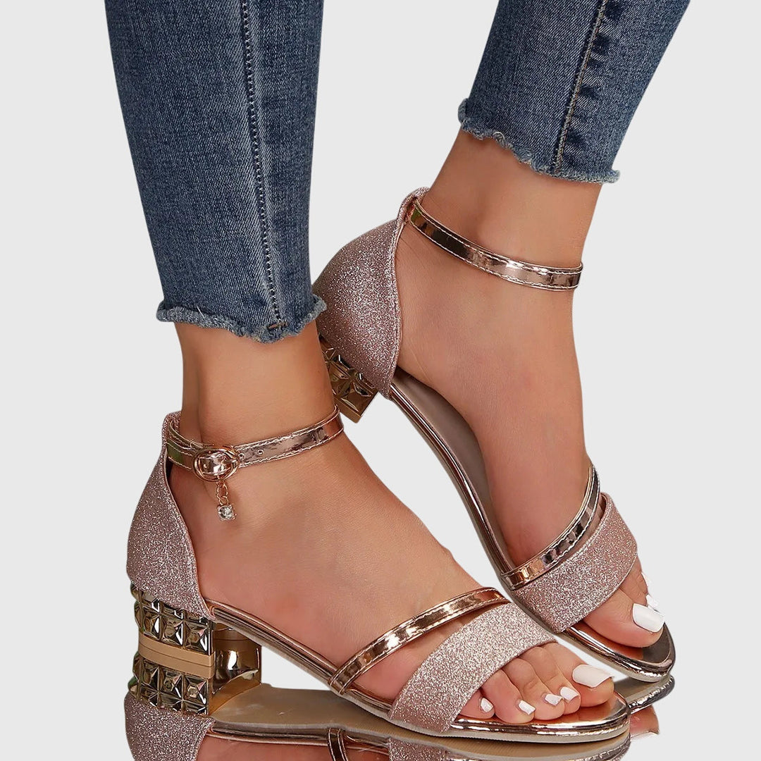 Orthopädische Absatzsandalen