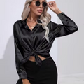 Satinbluse mit langen Ärmeln