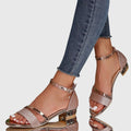 Orthopädische Absatzsandalen