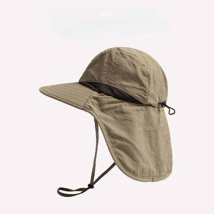 Sonnenhut mit breiter Krempe und Nackenschutz