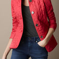 Eine elegante leichte Jacke aus Seide und Baumwolle