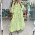 Elegantes Kleid mit Lochstickerei