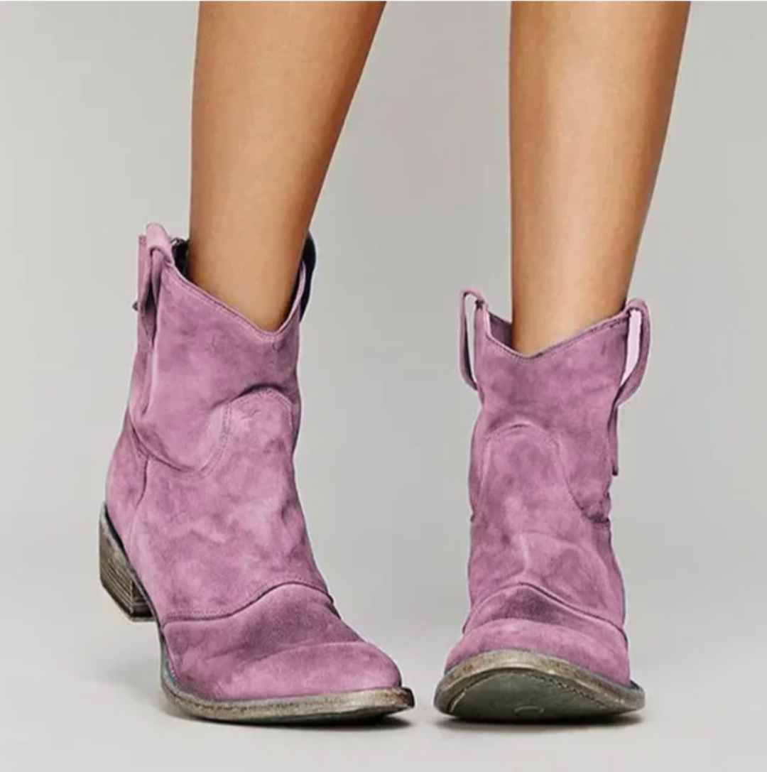 Elegante Wildleder-Westernstiefel für einen stilvollen Look