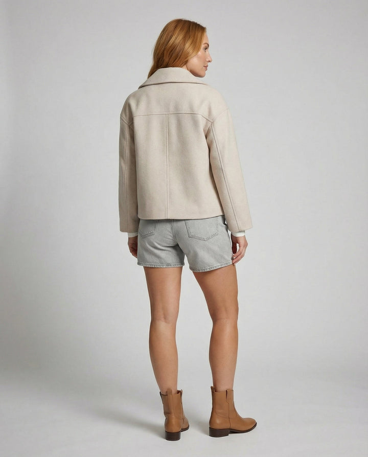 Damen Jacke mit Kurzschnitt & Doppelreiher | Zeitlos