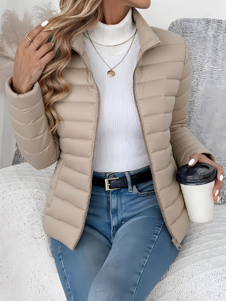 Elegante und leichte Daunenjacke