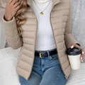 Elegante und leichte Daunenjacke