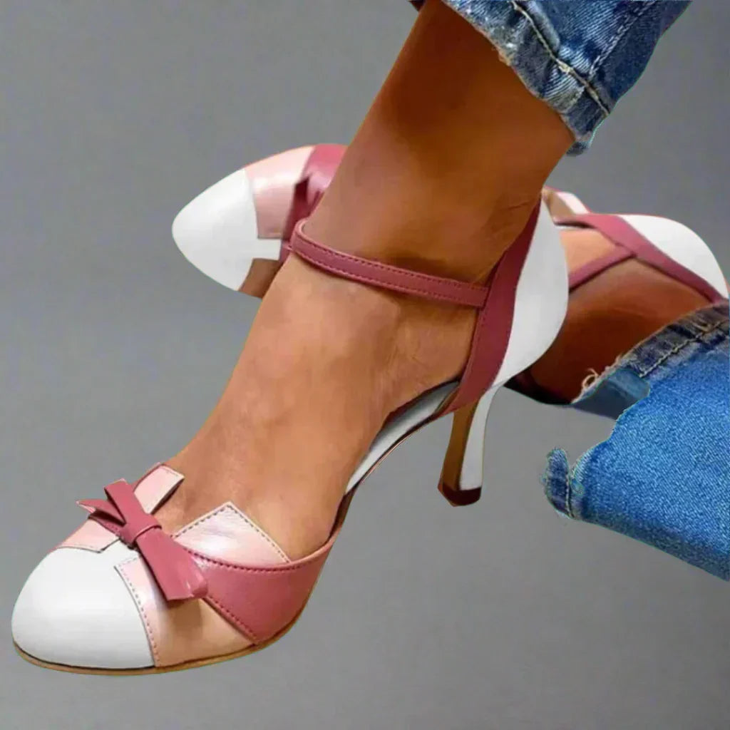Damen Klassische Pumps mit Schleifenriemen und mittlerem Absatz
