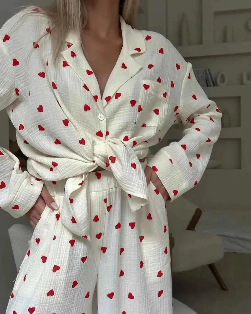 Zweiteiliges Pyjama-Set mit Herzmuster & Weitem Bein