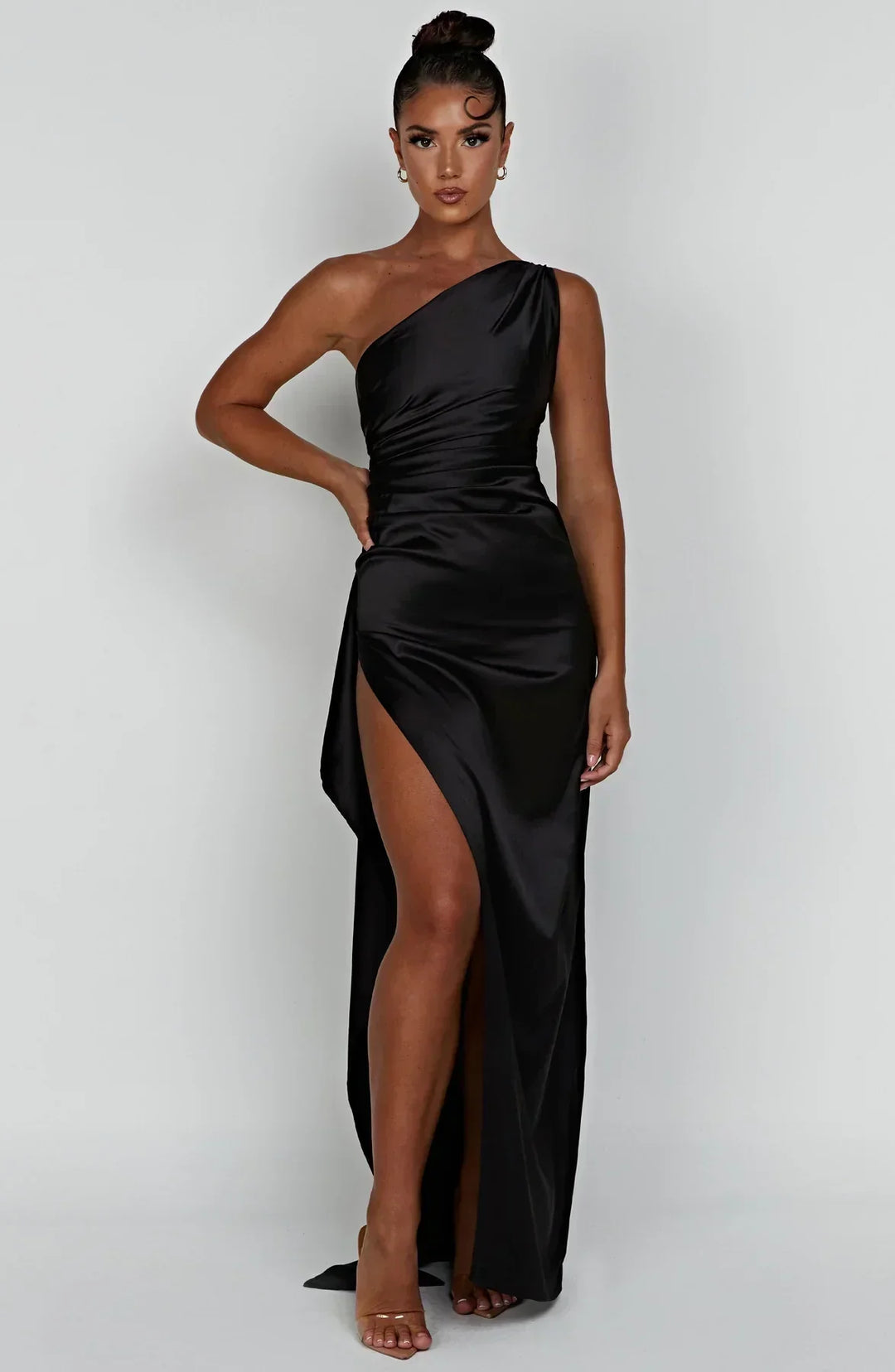 Damen Satin Maxikleid | Festlich & Elegant — Ein-Schulter, Beinschlitz, fließend