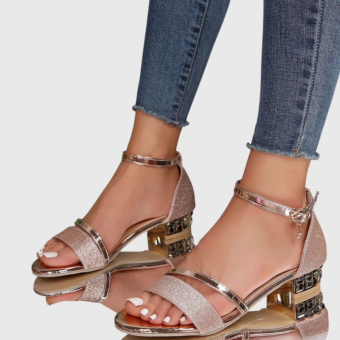 Orthopädische Absatzsandalen