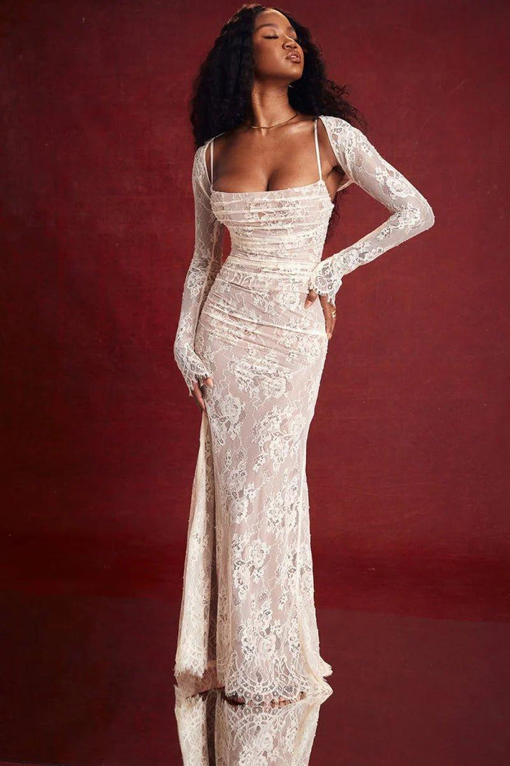 Maxikleid aus Spitze mit langen Ärmeln und transparenten Details