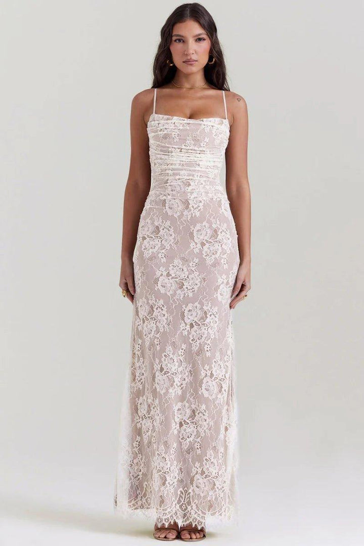 Maxikleid aus Spitze mit langen Ärmeln und transparenten Details