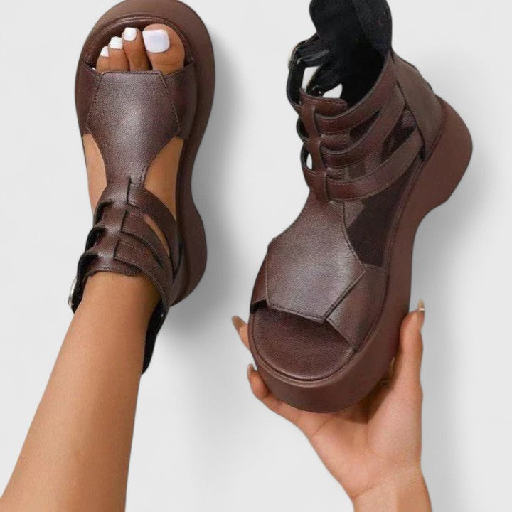 Orthopädische Sandalen