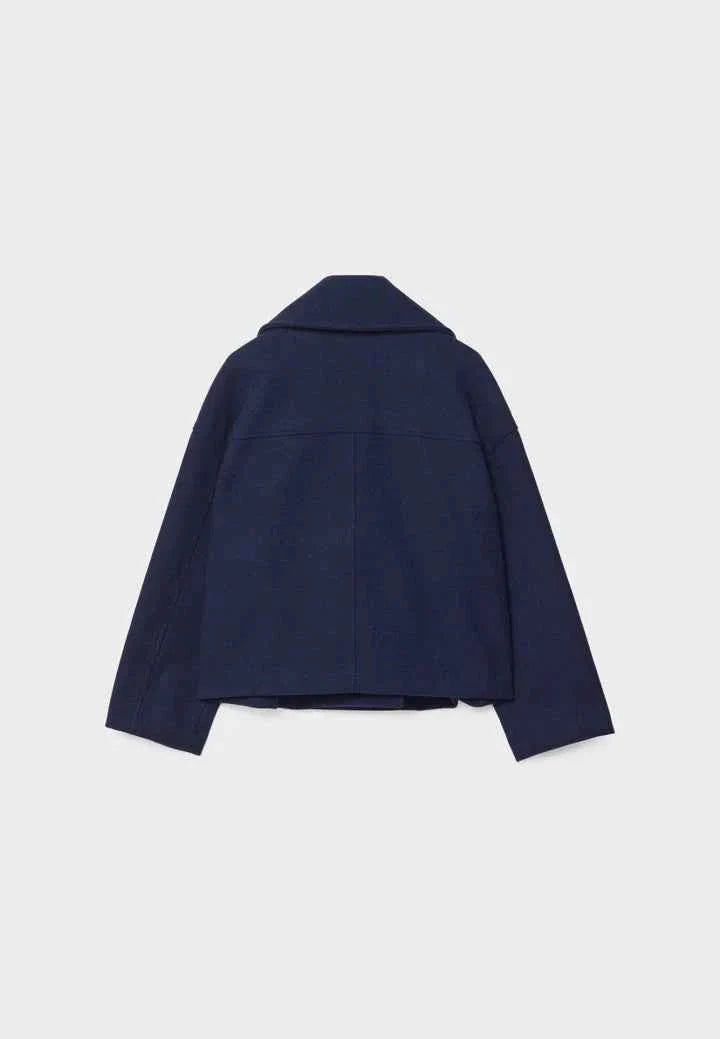 Taillierte Kurzjacke ohne Schnickschnack