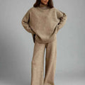 Turtleneck-Strickset mit Lounge-Hose